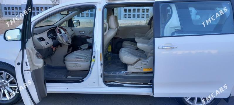 Toyota Sienna 2011 - 290 000 TMT - Ашхабад - img 6