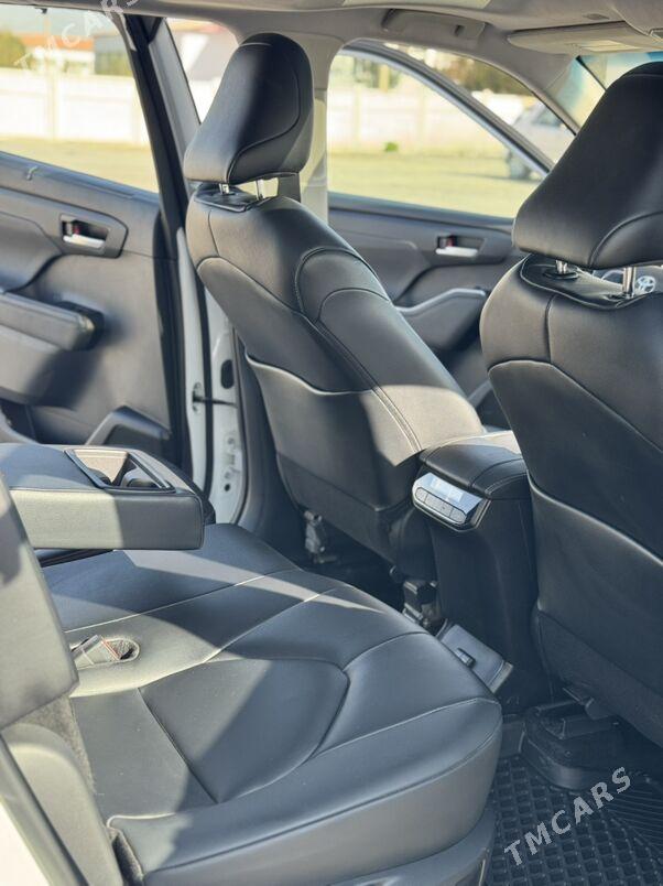 Toyota Highlander 2024 - 565 000 TMT - Бедев - img 7