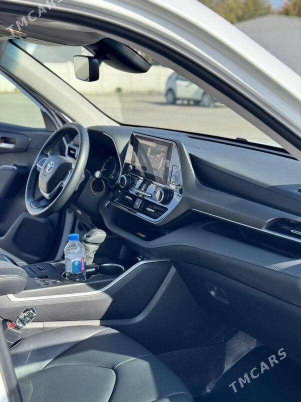Toyota Highlander 2024 - 565 000 TMT - Бедев - img 8