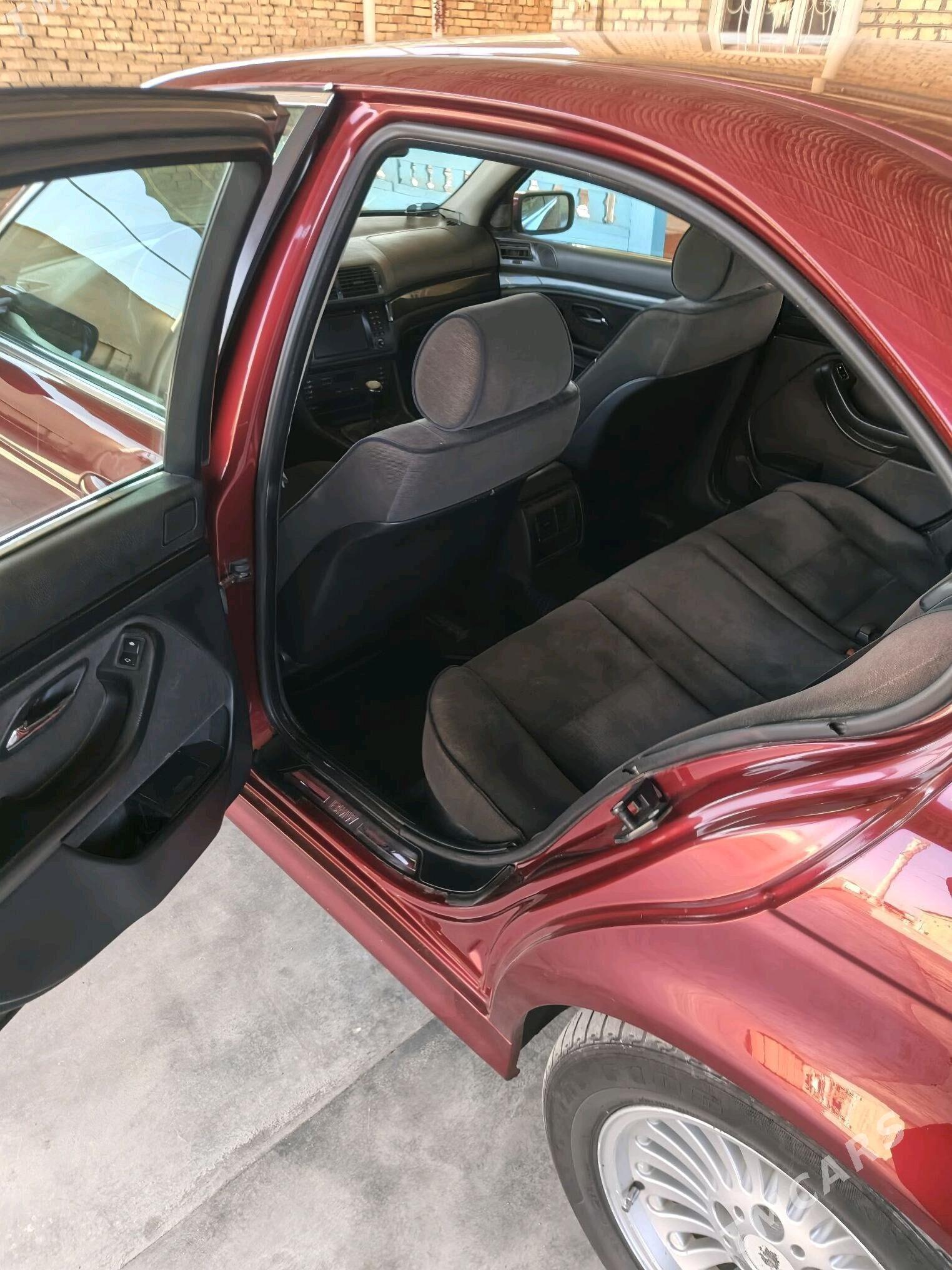 BMW E39 1999 - 110 000 TMT - Мары - img 6