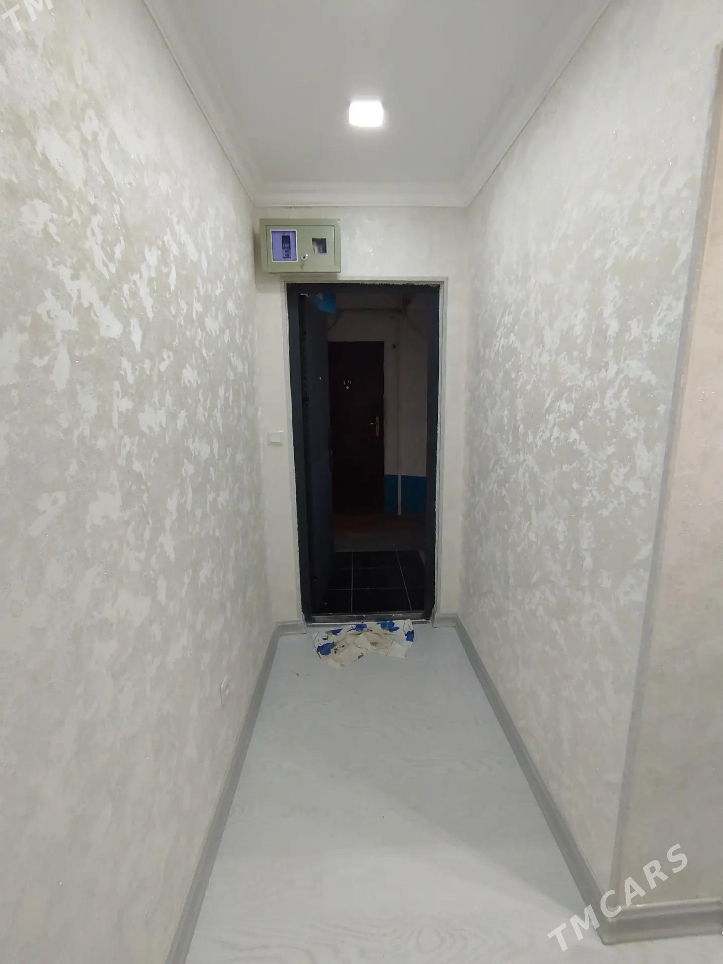 2 ком 4/2 этаж 9 мкр - 9 мкр - img 3