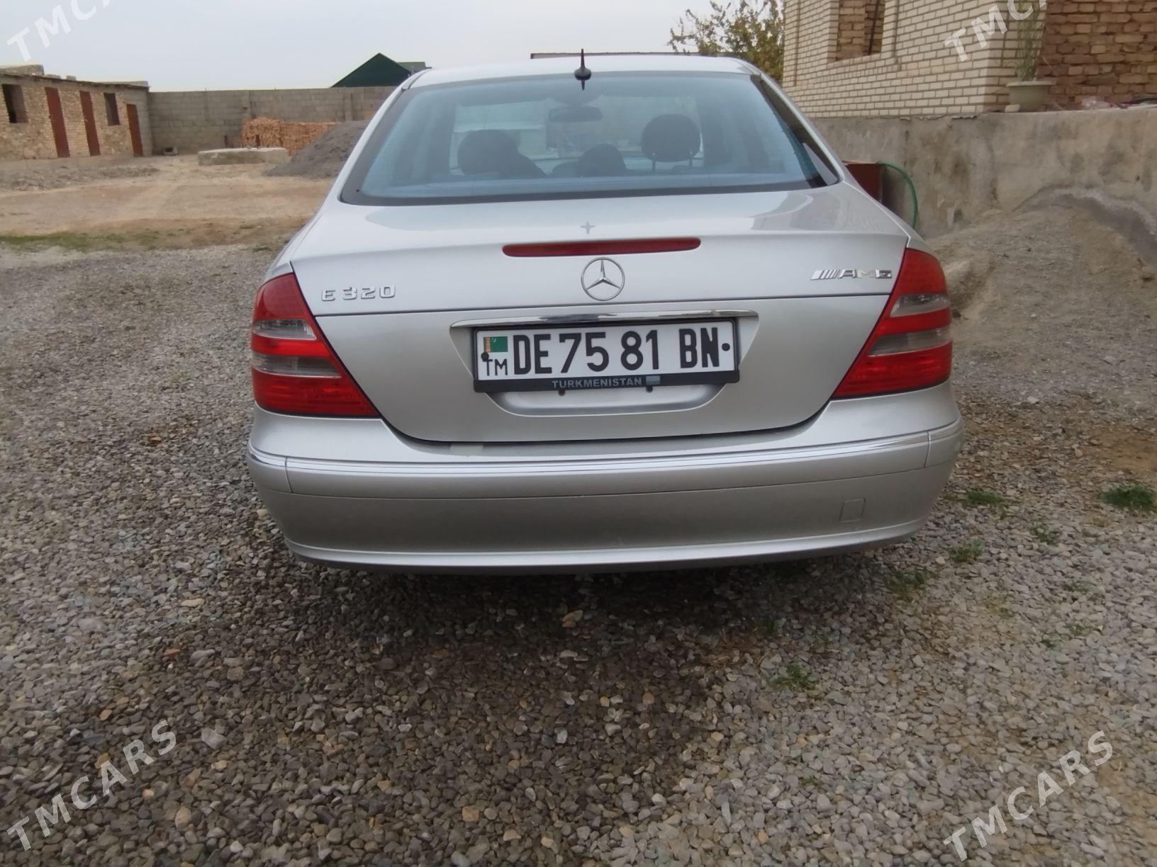 Mercedes-Benz E320 2003 - 170 000 TMT - Gyzylarbat - img 7