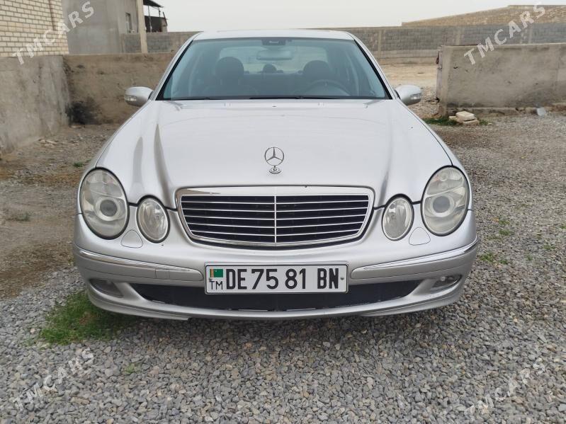 Mercedes-Benz E320 2003 - 170 000 TMT - Gyzylarbat - img 9