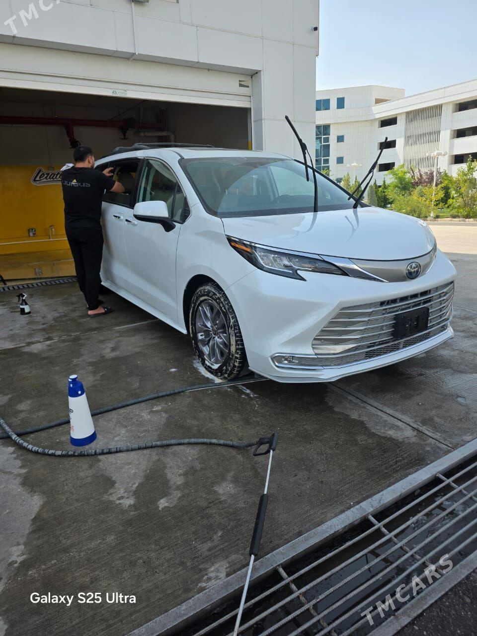 Toyota Sienna 2021 - 462 000 TMT - Ашхабад - img 2