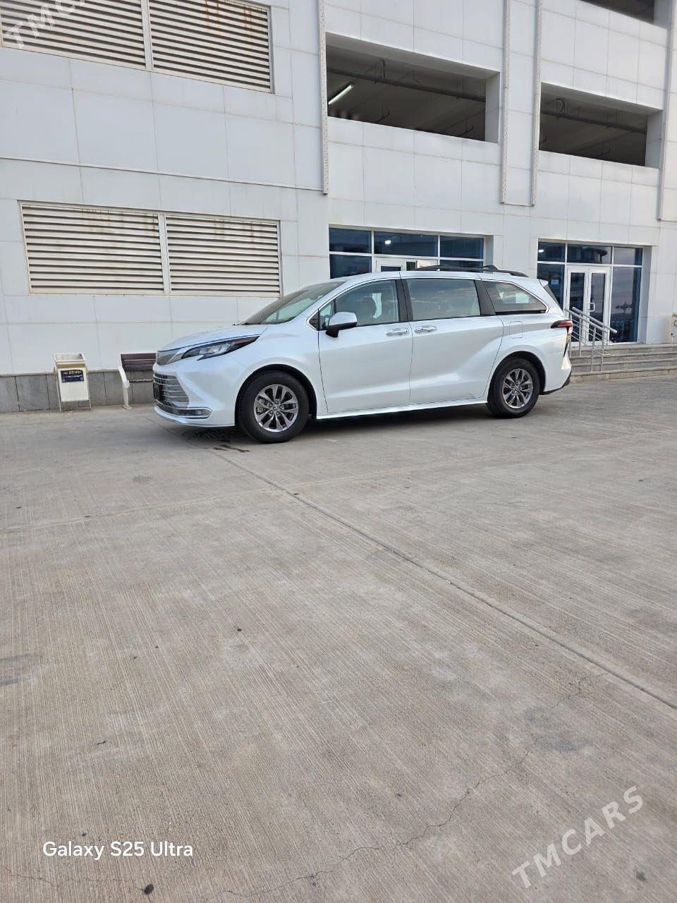 Toyota Sienna 2021 - 462 000 TMT - Ашхабад - img 3