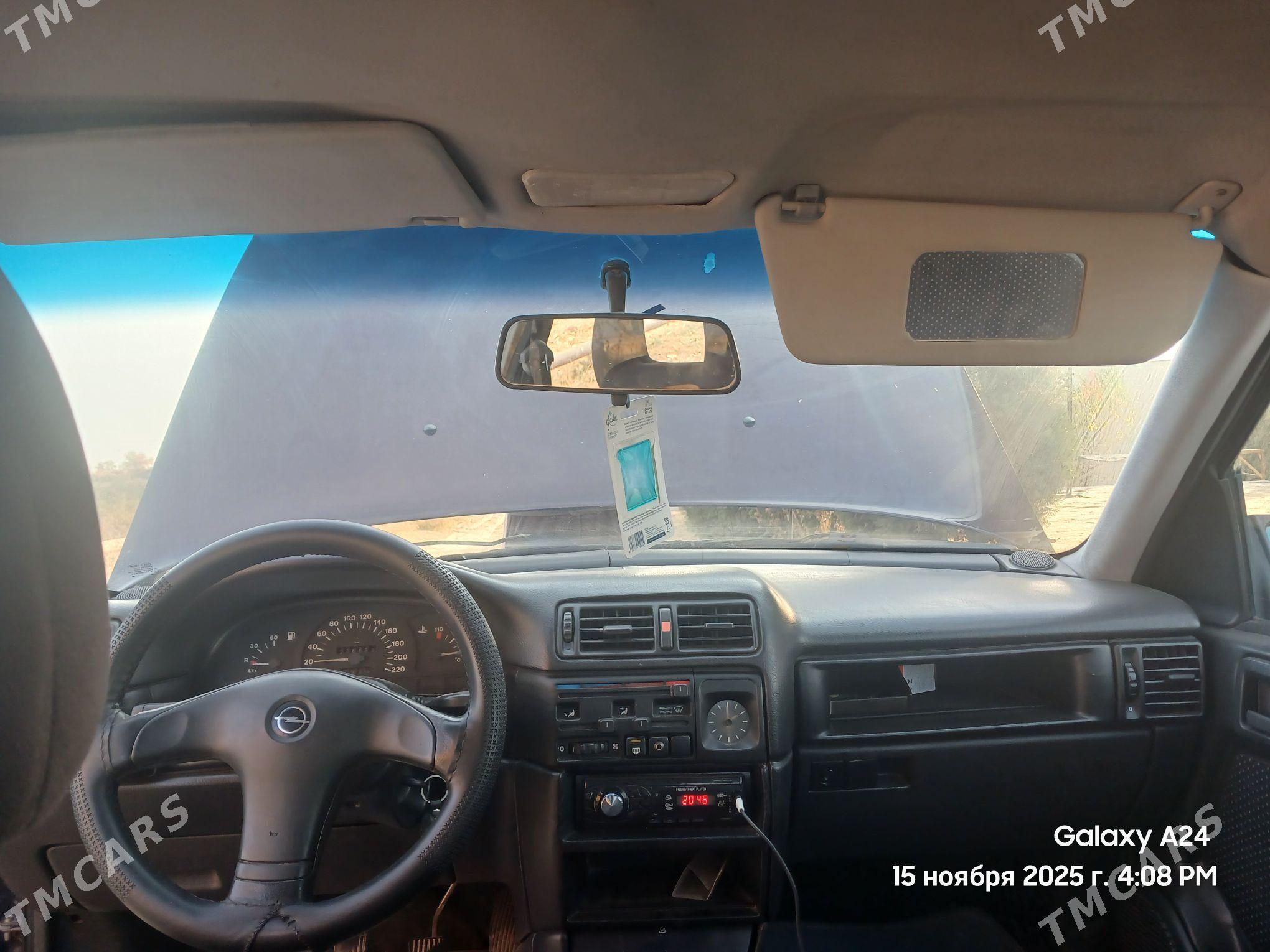 Opel Vectra 1993 - 65 000 TMT - Гороглы (Тагта) - img 2