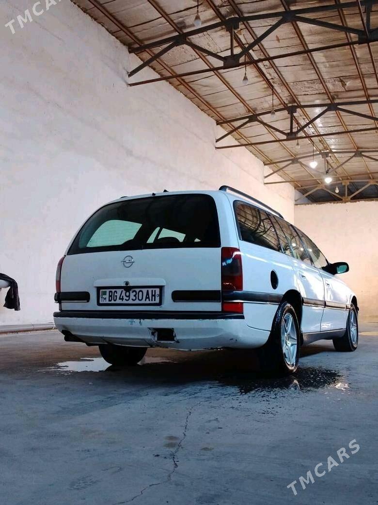 Opel Omega 1999 - 40 000 TMT - Анев - img 2