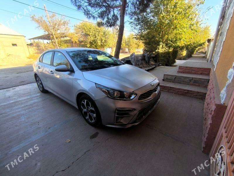Kia Forte 2021 - 200 000 TMT - Теджен - img 1