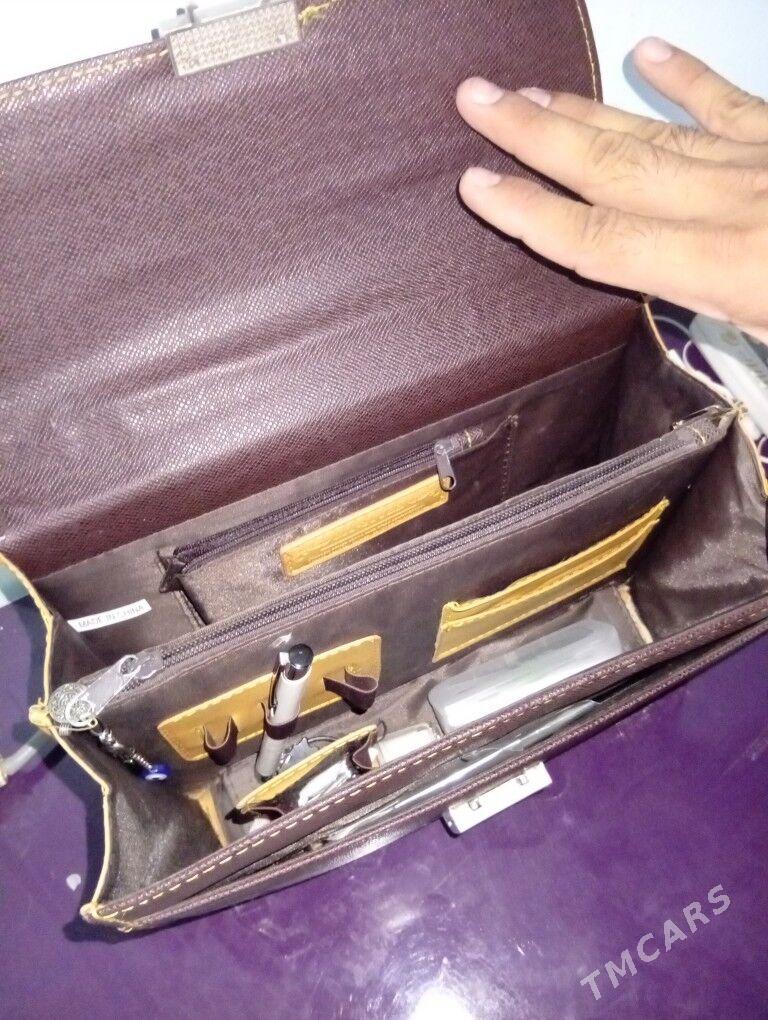 Elde goterilyan barsetka - Podwoýski köç. (Bitarap Türkmenistan şaýoly) - img 4