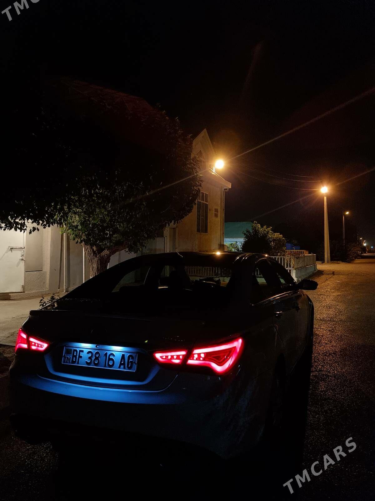 Hyundai Sonata 2010 - 180 000 TMT - Бузмеин - img 9