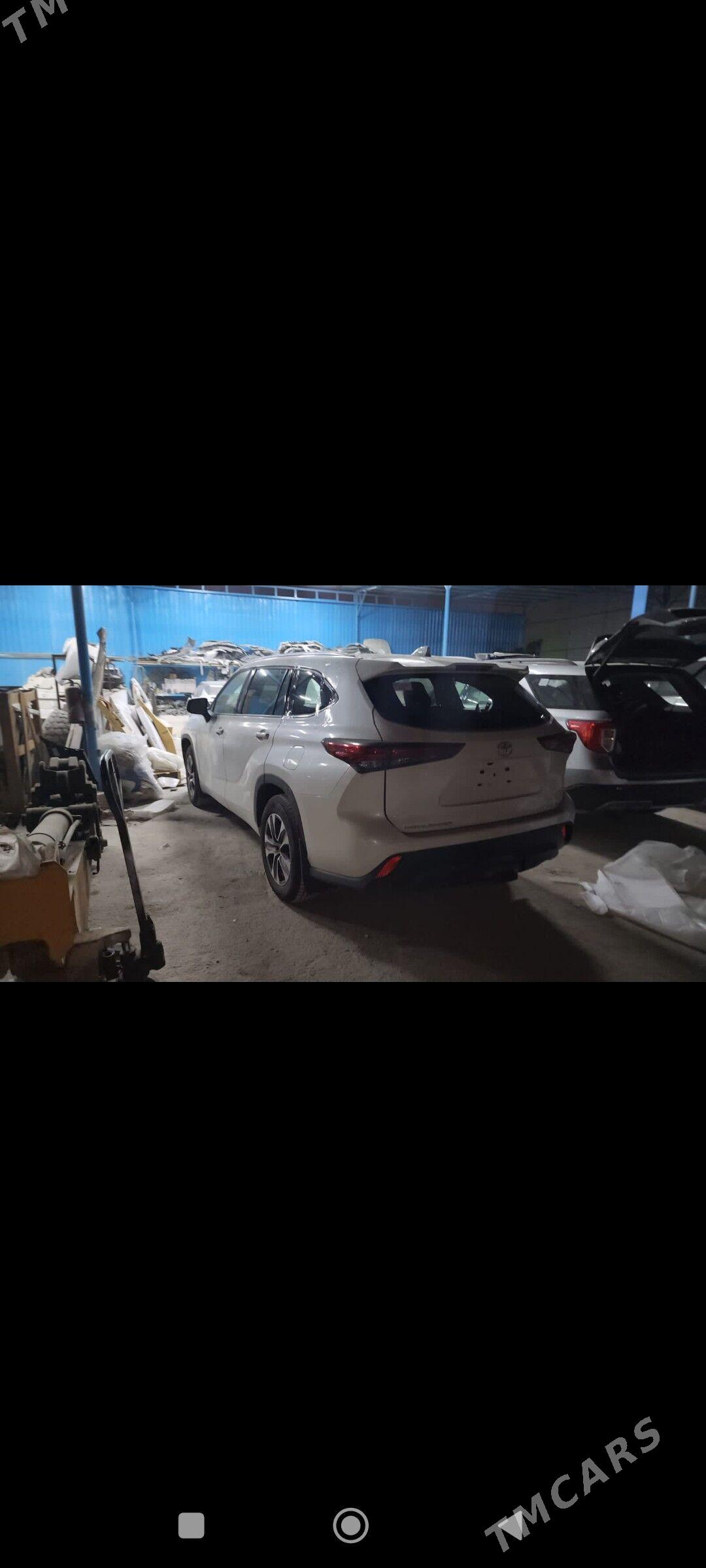 Toyota Highlander 2022 - 555 000 TMT - Мары - img 2