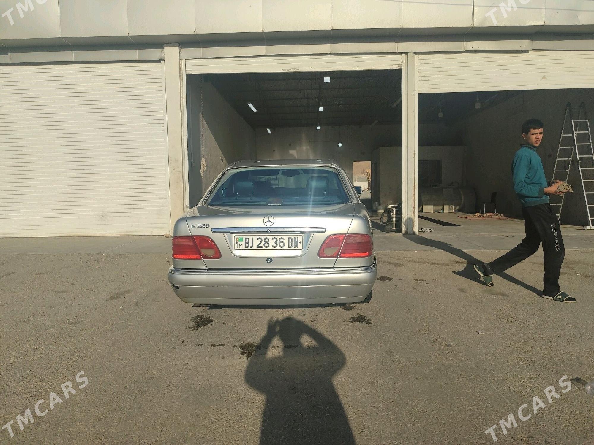 Mercedes-Benz E320 1996 - 85 000 TMT - Balkanabat - img 5