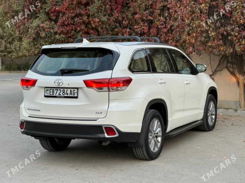 Toyota Highlander 2017 - 460 000 TMT - Aşgabat - img 1