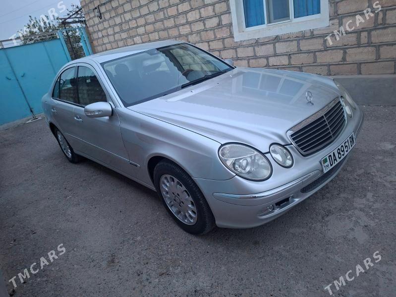 Mercedes-Benz E350 2005 - 150 000 TMT - Гызыларбат - img 1