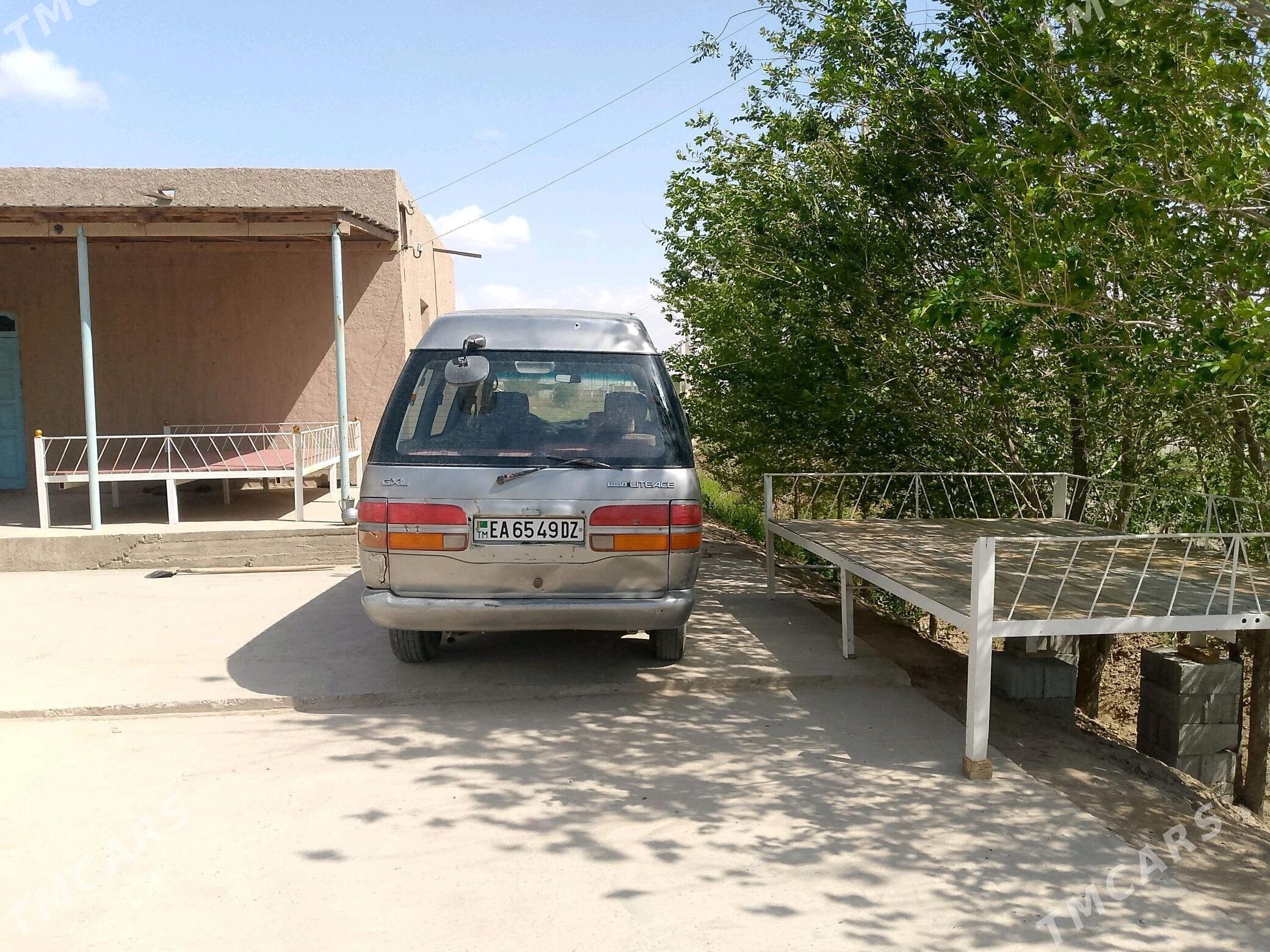 Toyota Lite ace 1994 - 28 000 TMT - Рухубелентский этрап - img 3