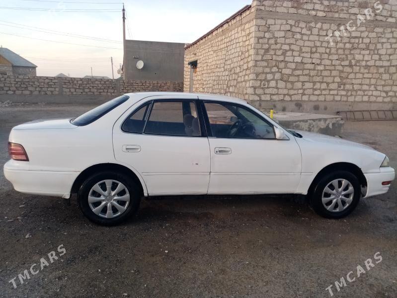 Toyota Vista 1992 - 48 000 TMT - Гумдаг - img 4