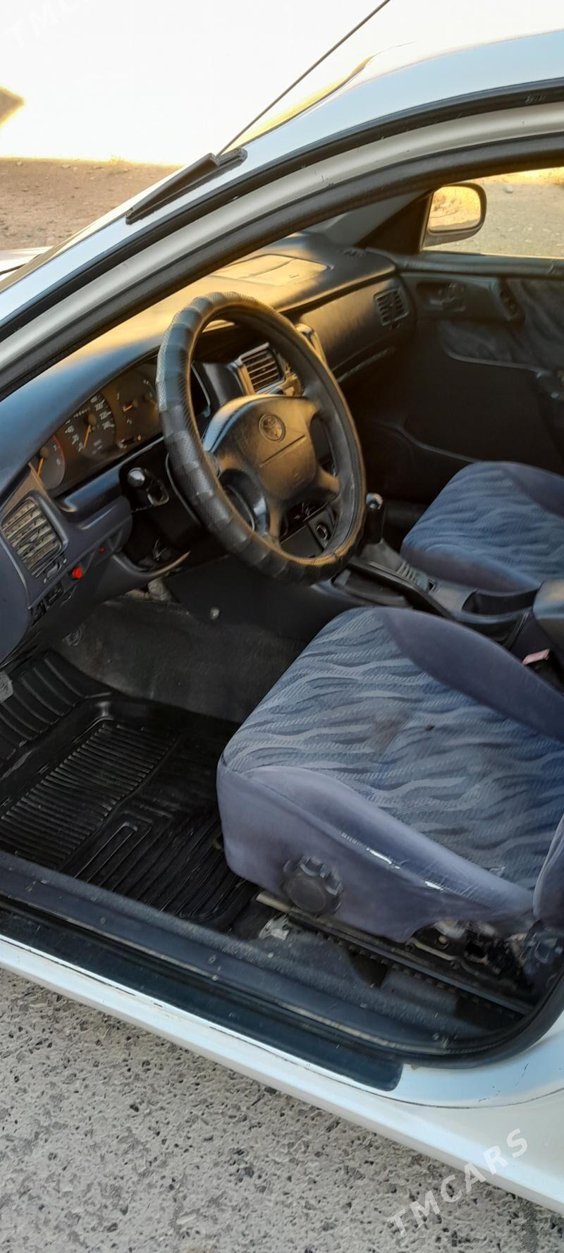 Toyota Carina 1996 - 60 000 TMT - Магданлы - img 6