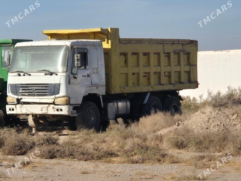 Howo Sinotruk 2011 - 220 000 TMT - Серахс - img 2