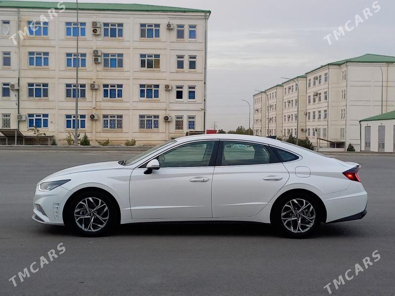 Hyundai Sonata 2022 - 290 000 TMT - Büzmeýin - img 10