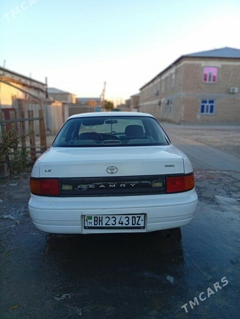 Toyota Camry 1992 - 70 000 TMT - Boldumsaz - img 2