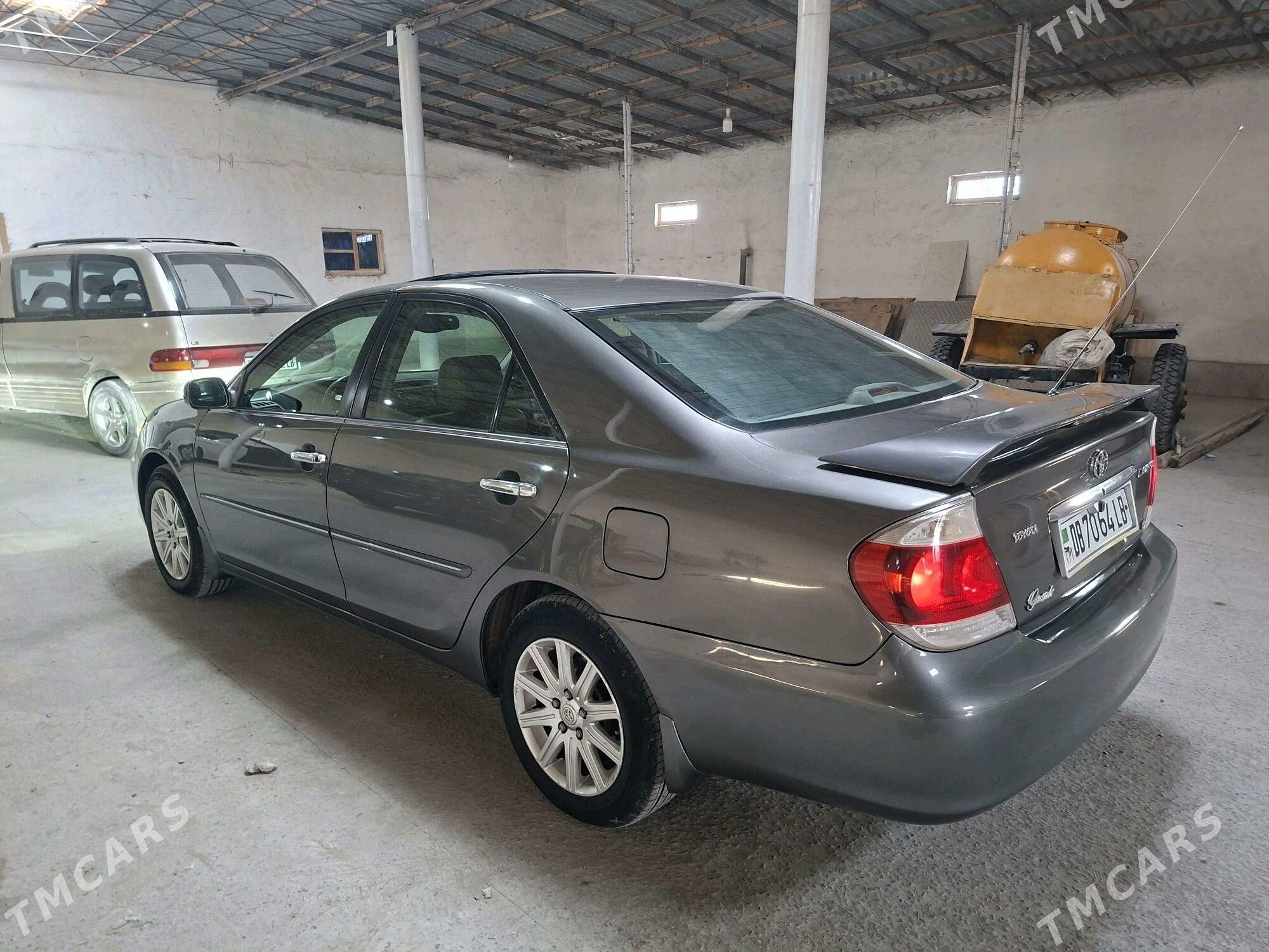 Toyota Camry 2003 - 230 000 TMT - Халач - img 4