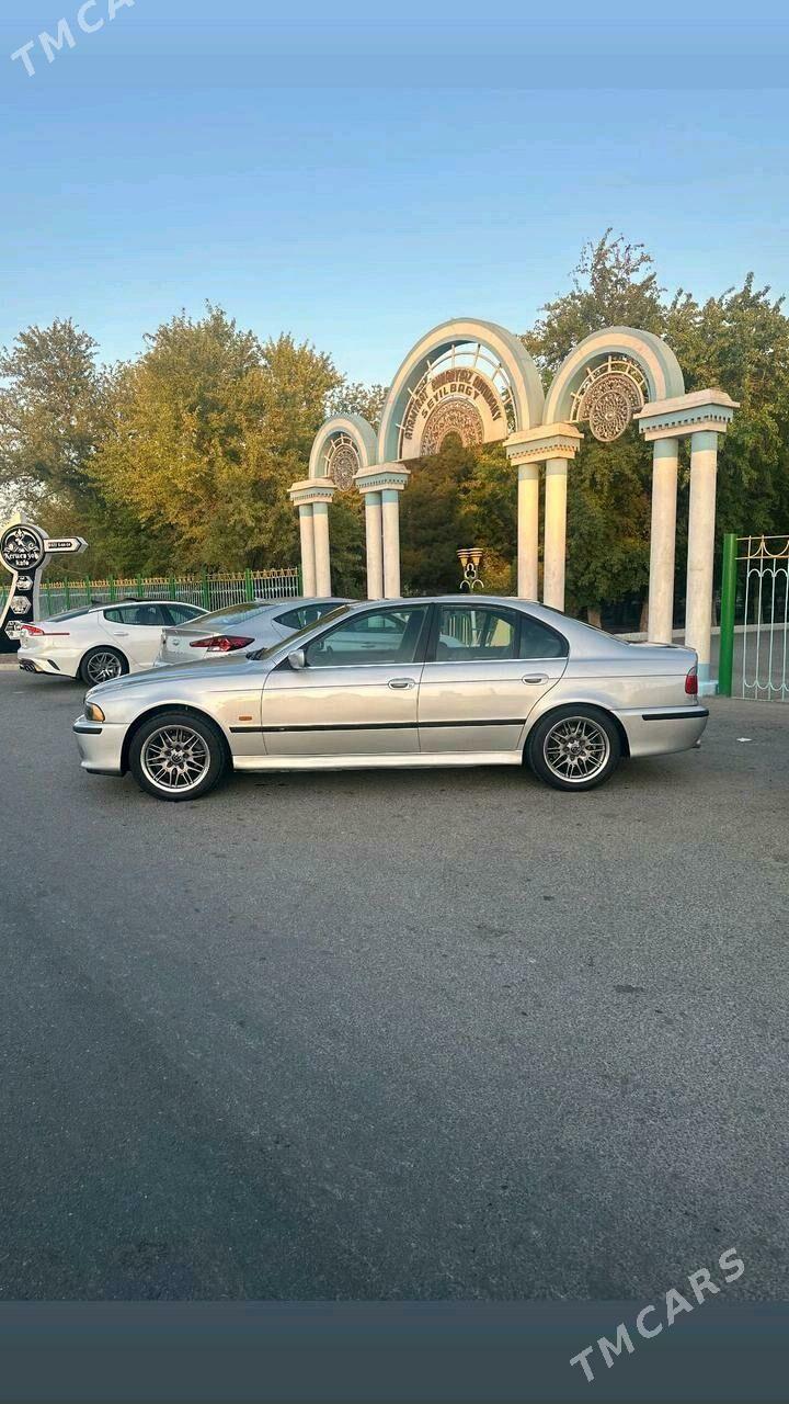 BMW E39 2000 - 150 000 TMT - Türkmenabat - img 4