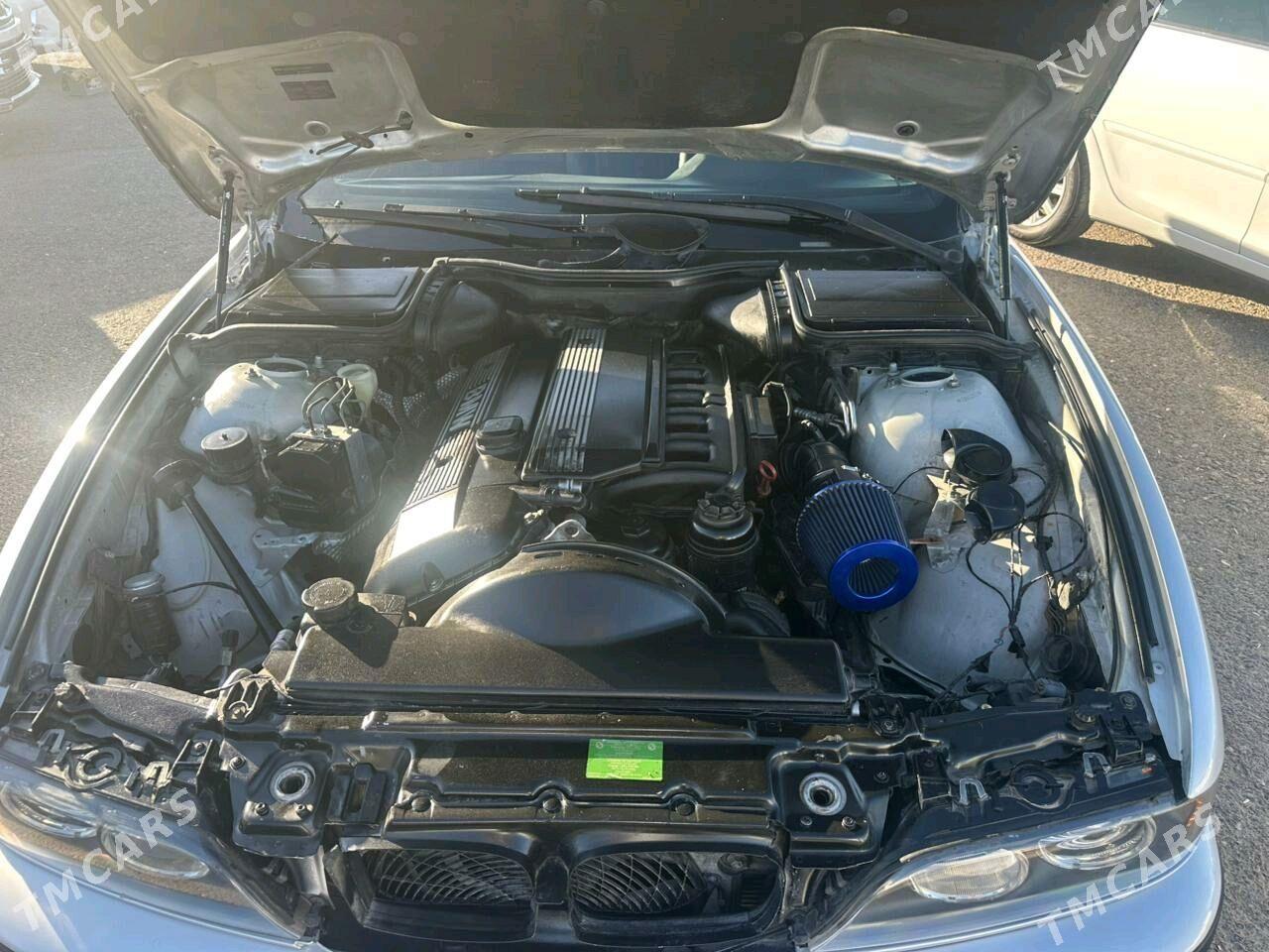 BMW E39 2000 - 150 000 TMT - Türkmenabat - img 3