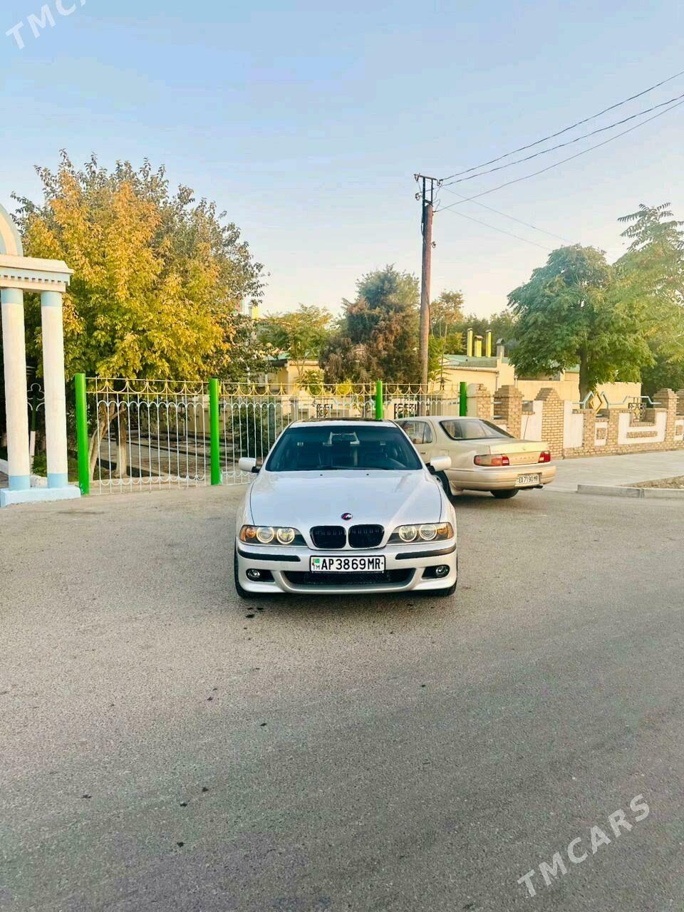 BMW E39 2000 - 150 000 TMT - Türkmenabat - img 1