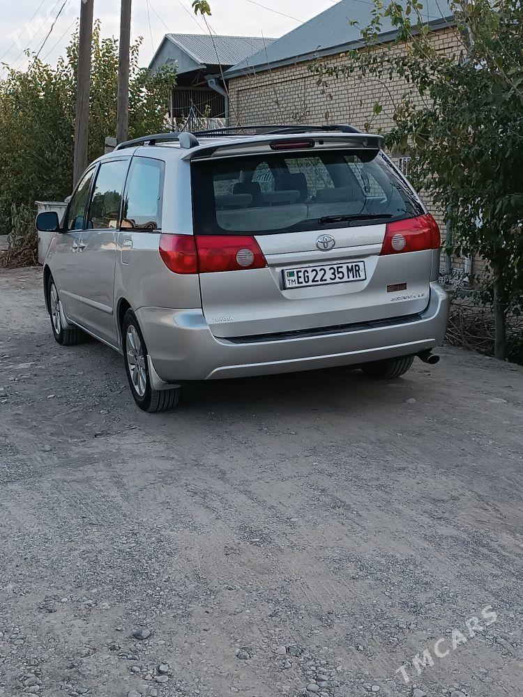 Toyota Sienna 2006 - 250 000 TMT - Туркменгала - img 3