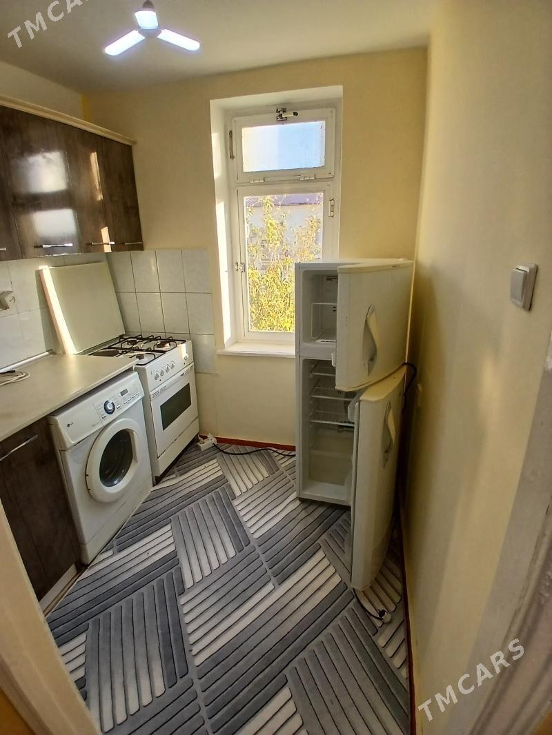 Satlyk 30mkr 3/3 etazy 1komnat - Ашхабад - img 3