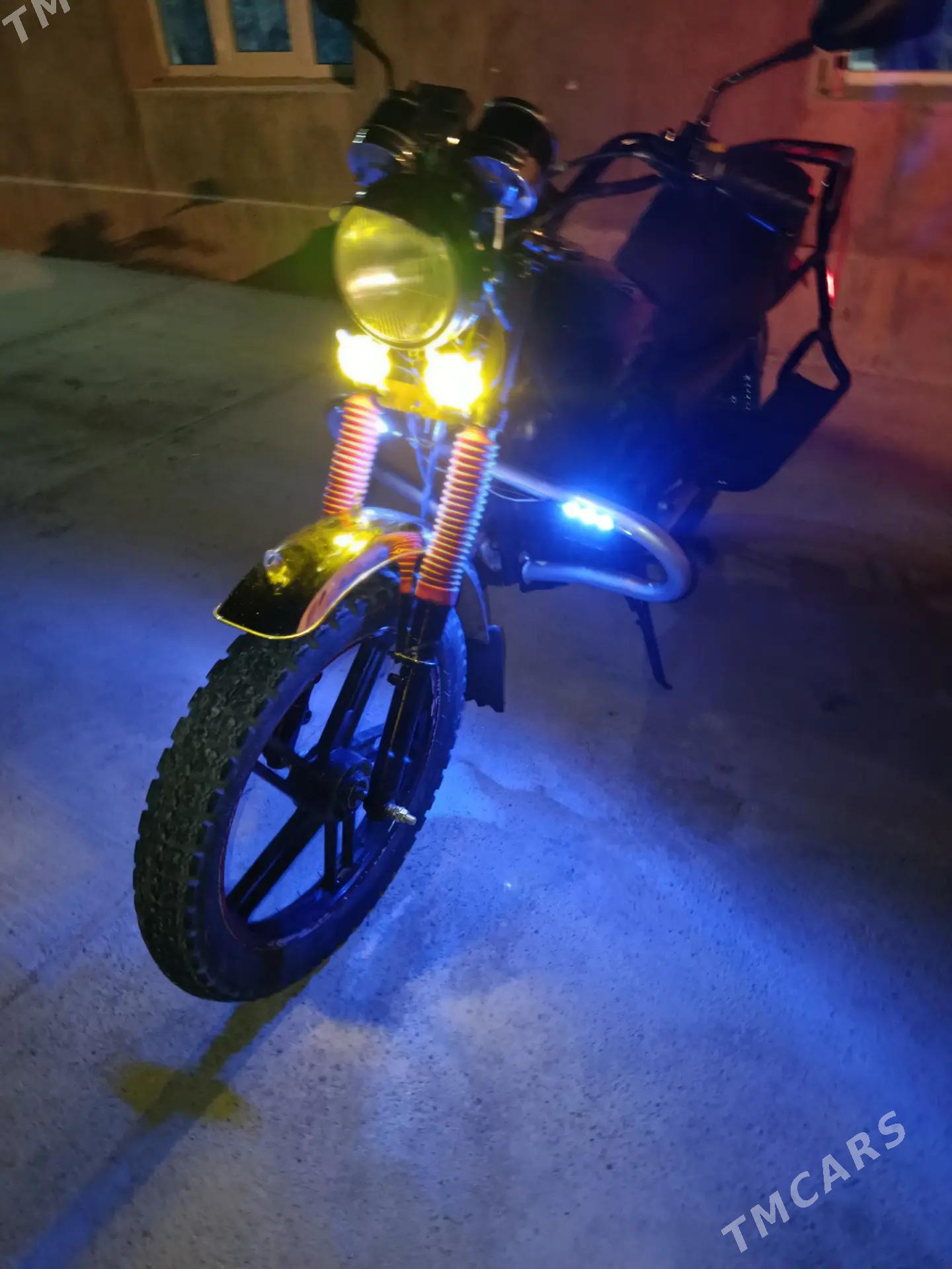 Fekon FK200-14G 2016 - 11 000 TMT - Бахарден - img 6