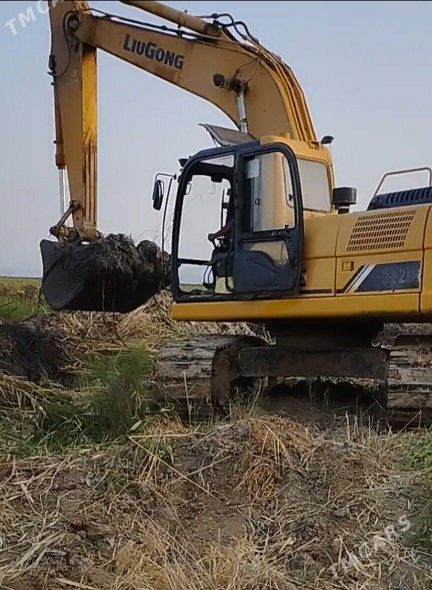 LiuGong CLG 922E 2014 - 800 000 TMT - Aşgabat - img 1