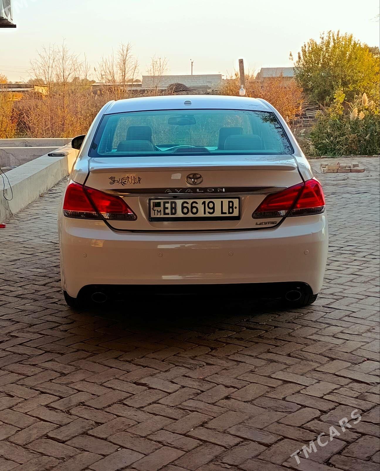 Toyota Avalon 2011 - 340 000 TMT - Çärjew - img 2