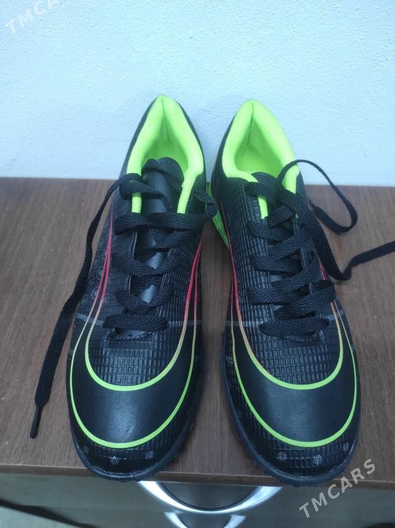 футбольная обувь - Мир 5 - img 2