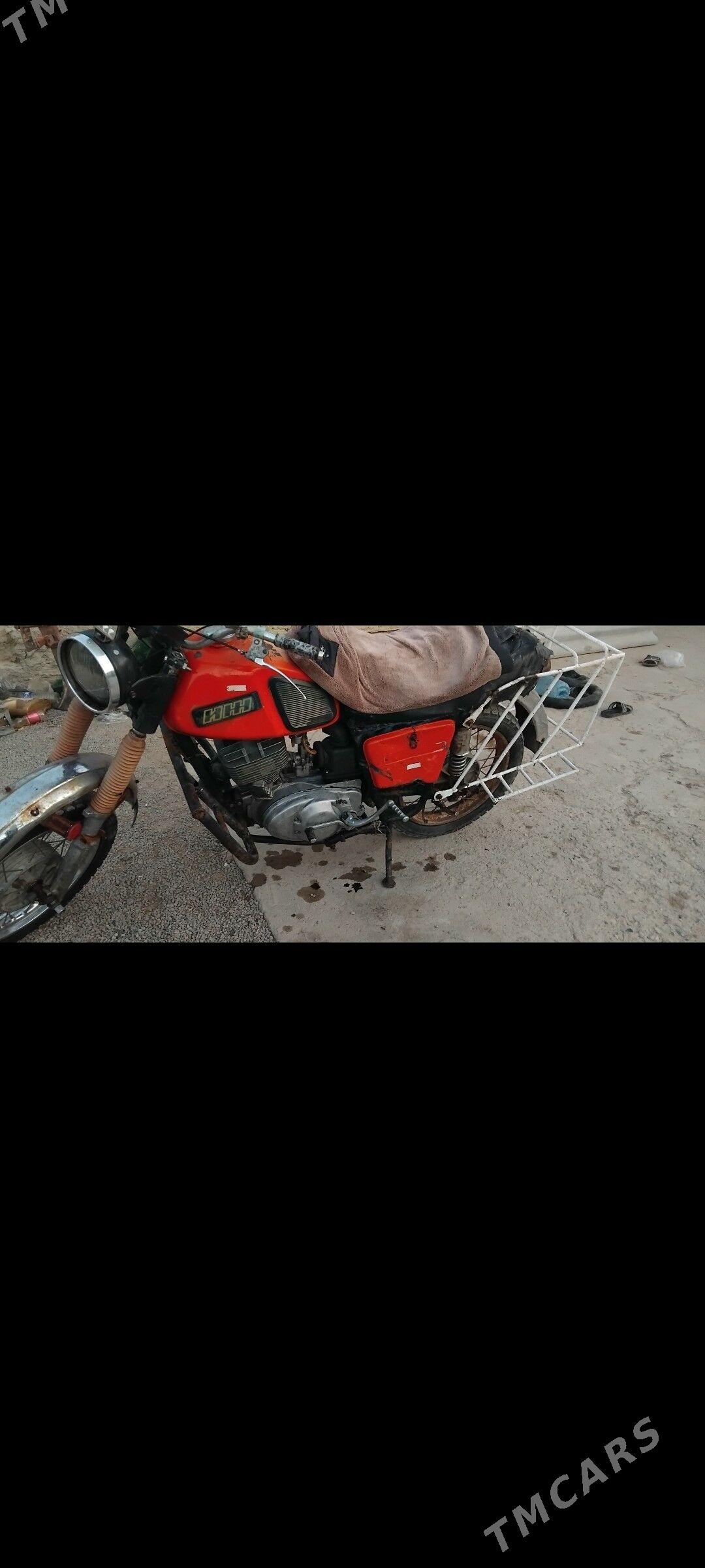 Iž Ýupiter 2021 - 7 000 TMT - Бахарден - img 3