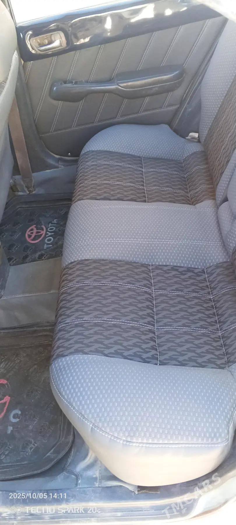 Toyota Carina 1994 - 55 000 TMT - Мары - img 8