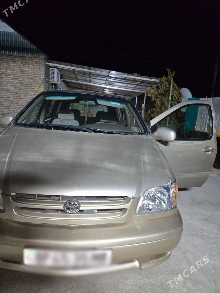 Toyota Sienna 2002 - 150 000 TMT - Мары - img 3