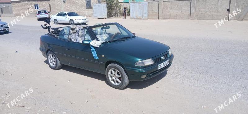Opel Astra 1996 - 35 000 TMT - Гумдаг - img 2