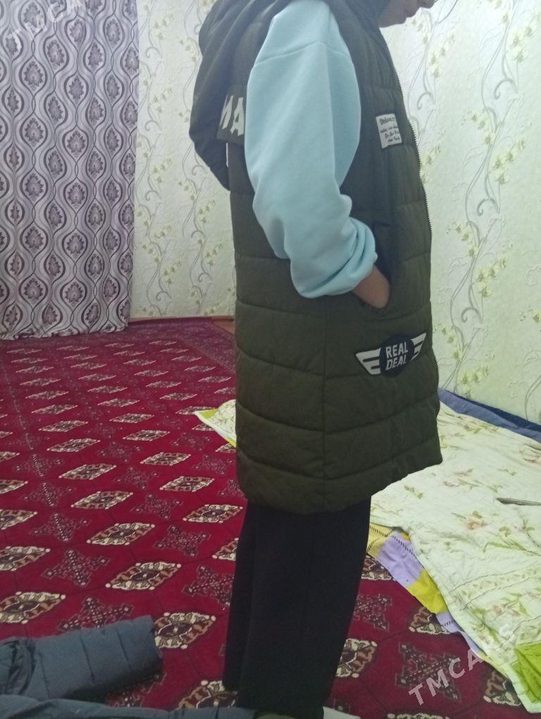 15-18 yaş aralyk kurtga,koža p - Mary - img 2