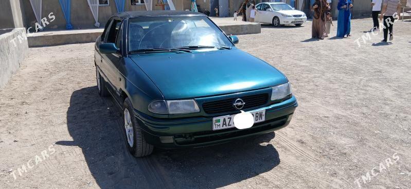 Opel Astra 1996 - 35 000 TMT - Гумдаг - img 4
