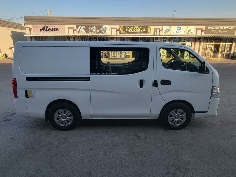 Nissan Urvan 2023 - 370 000 TMT - Mary - img 9