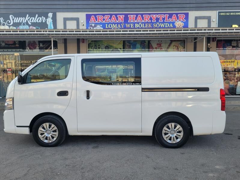 Nissan Urvan 2023 - 370 000 TMT - Mary - img 7