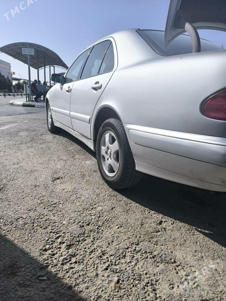 Mercedes-Benz E320 2001 - 115 000 TMT - Türkmenbaşy - img 5