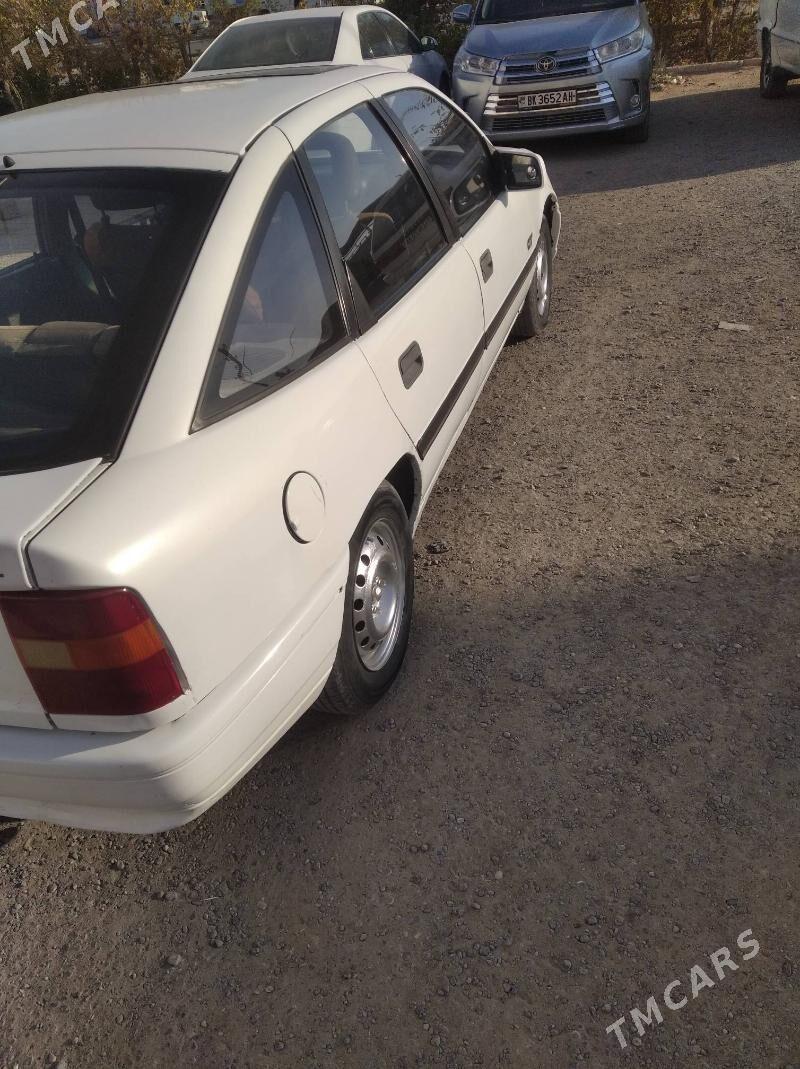 Opel Vectra 1990 - 27 000 TMT - Бабадайхан - img 4