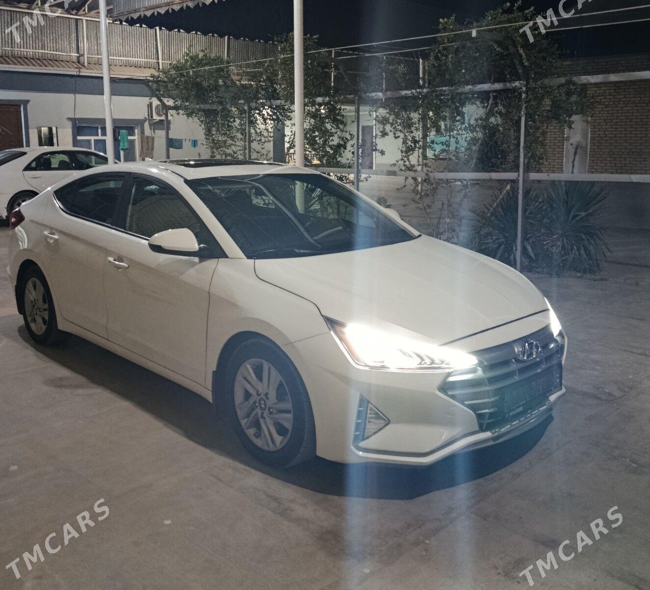 Hyundai Elantra 2020 - 240 000 TMT - Мары - img 4