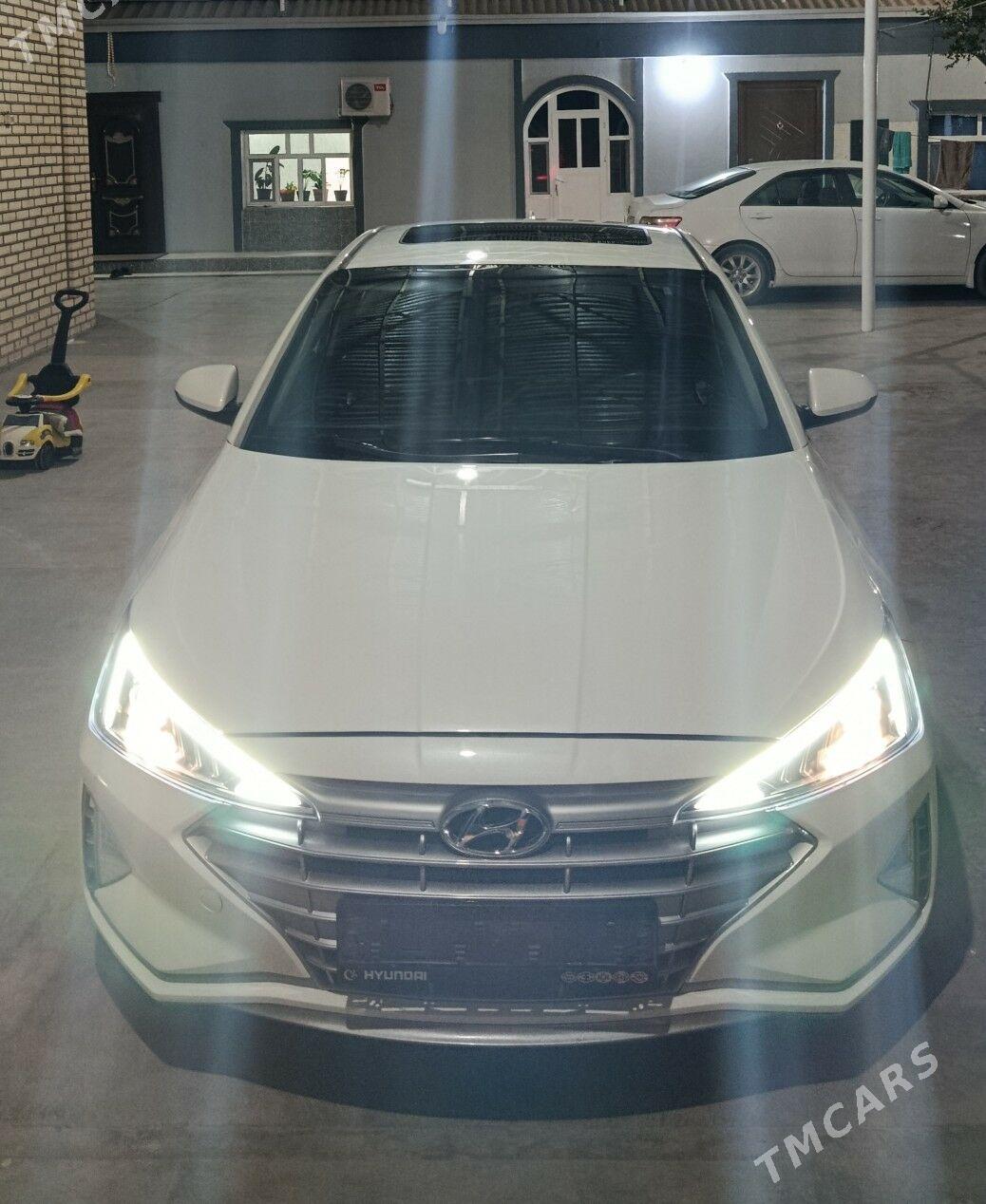 Hyundai Elantra 2020 - 240 000 TMT - Мары - img 2