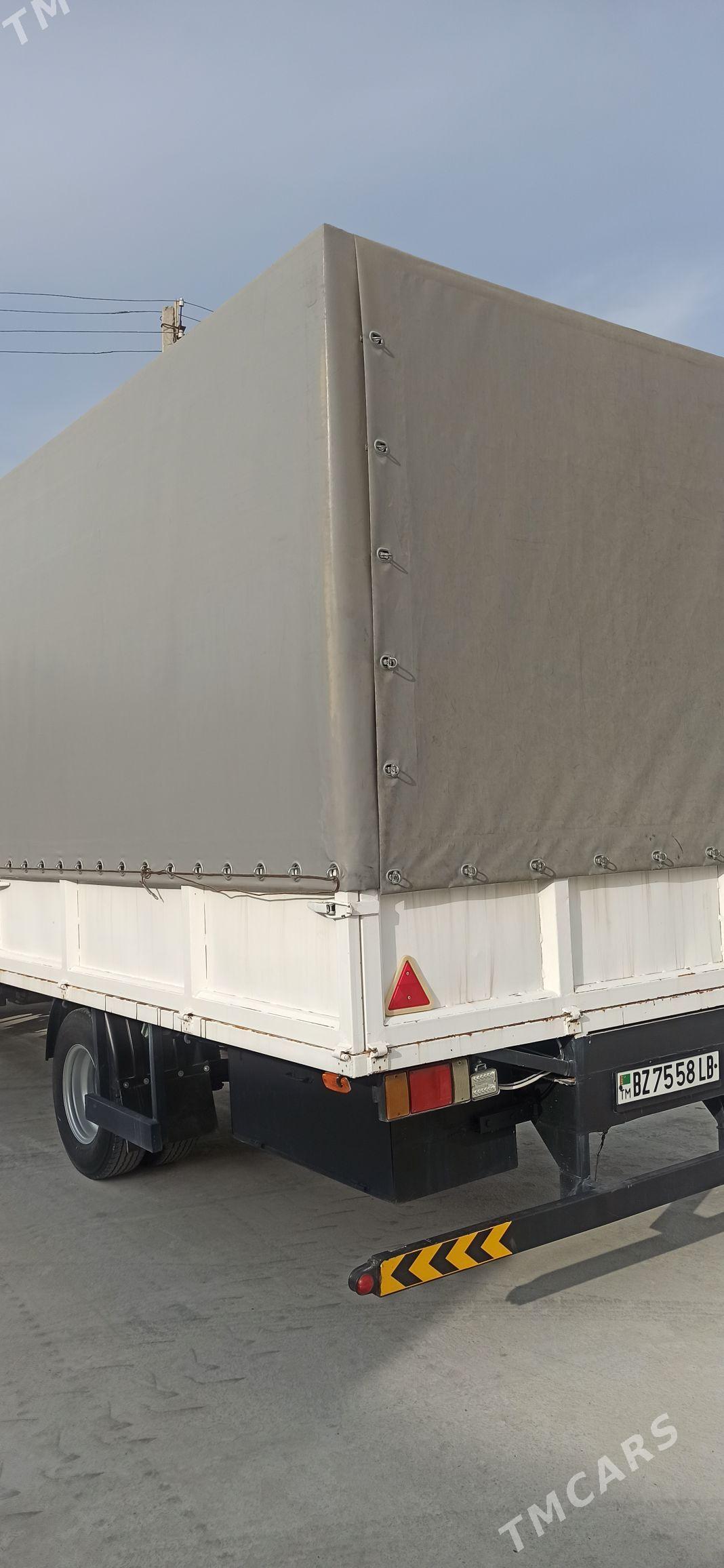 Isuzu Elf 2020 - 560 000 TMT - Туркменабат - img 4