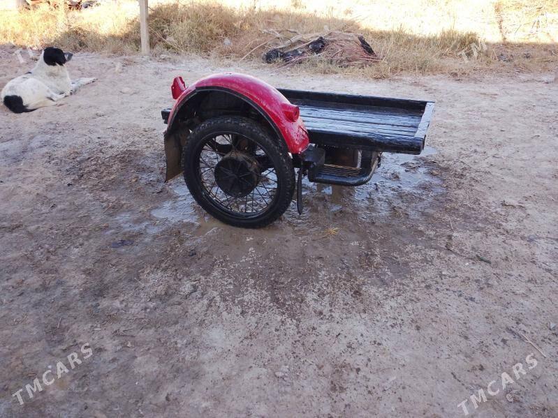 Iž Planeta 4 2003 - 8 000 TMT - Murgap - img 2