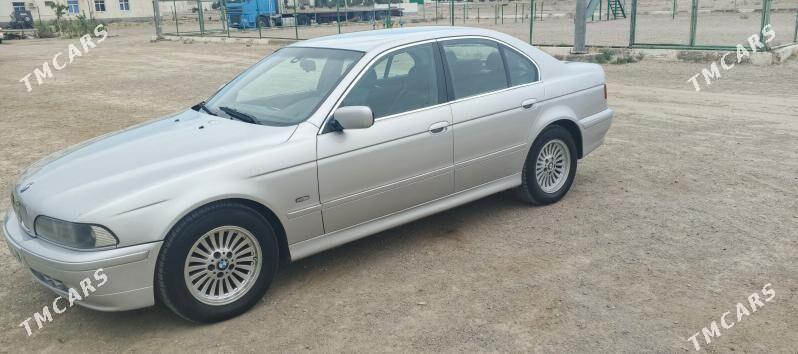 BMW E39 2000 - 125 000 TMT - Туркменбаши - img 5