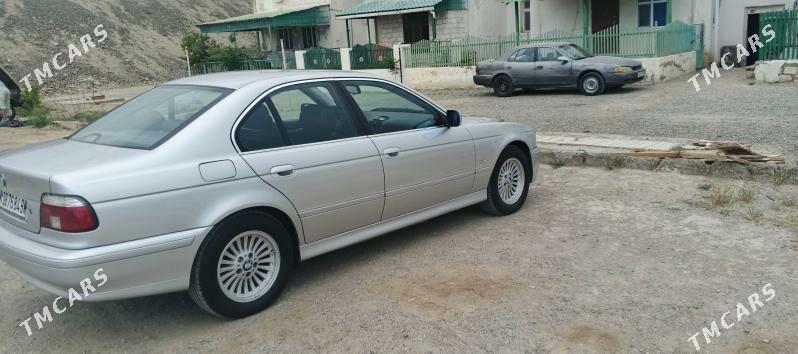 BMW E39 2000 - 125 000 TMT - Туркменбаши - img 4